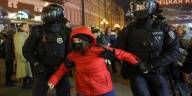 Protestas contra orden de movilización de Putin dejan más de 1.300 detenidos en Rusia: activistas