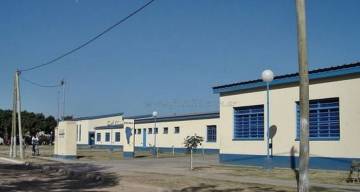 Se entrega agua potable en escuelas de Tartagal, General Mosconi y Aguaray
