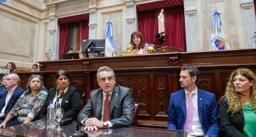Agustín Rossi brindó su primer informe ante el Senado