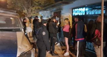 La Policía clausuró dos fiestas clandestinas en Tartagal y Capital