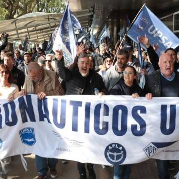 Aeronáuticos nuevamente en estado de alerta
