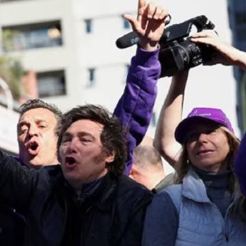 Acefalía en campaña de La Libertad Avanza
