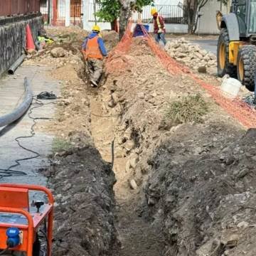 La Provincia inició la renovación de más 7.000 metros de cañerías en Ciudad del Milagro