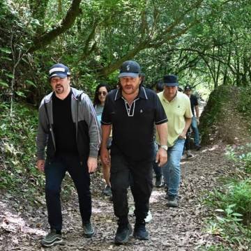 El Gobernador y el Embajador de Francia recordaron a las turistas francesas y a todas las víctimas de violencia de género