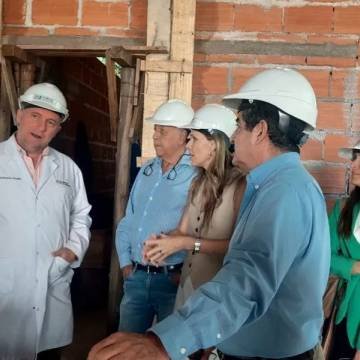 Avanza la obra del Bloque Crítico del hospital San Bernardo, referente en Latinoamérica