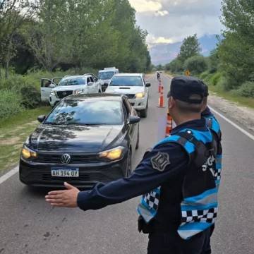 La primera jornada de la Serenata a Cafayate 2026 se desarrolló con normalidad