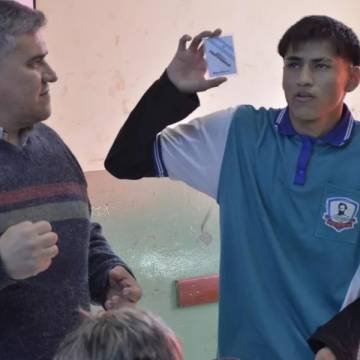 Colegio desarrolló un innovador juego de cartas que vincula a los alumnos con los héroes de la Independencia