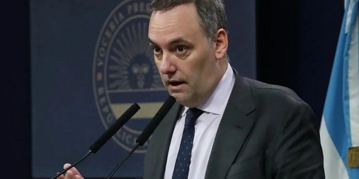 Piden archivar una de las causas de Adorni