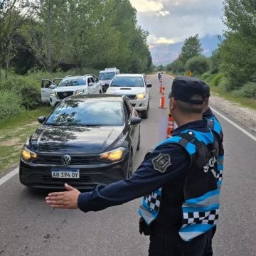 La primera jornada de la Serenata a Cafayate 2026 se desarrolló con normalidad