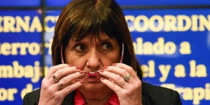 Patricia Bullrich defendió a Villaverde