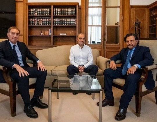 Sáenz se reunió con Santilli y “Lule” Menem para avanzar en una agenda de políticas de desarrollo federal