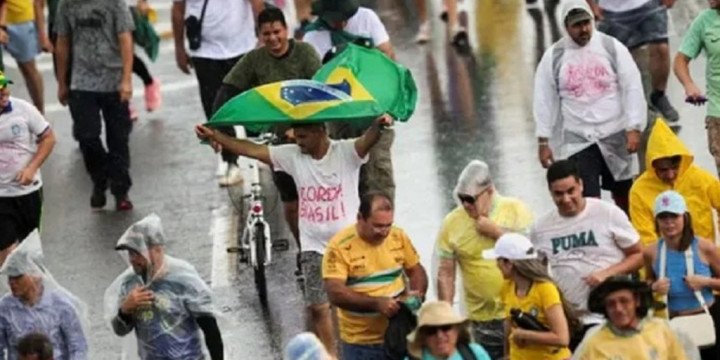 Brasil: un rayo cayó sobre una marcha