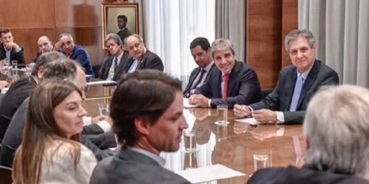 Caputo se reunió con empresas británicas