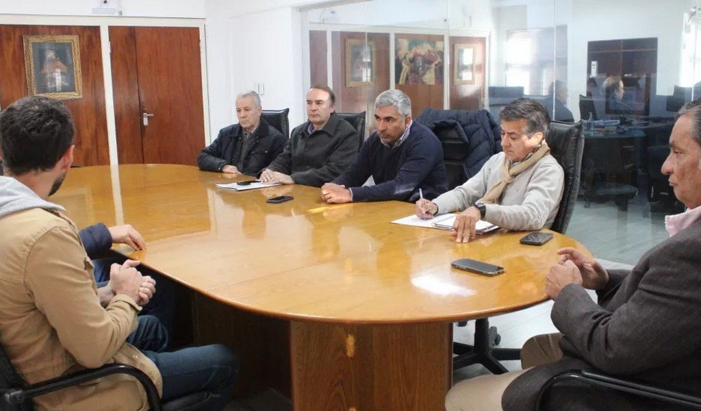 Evalúan perspectivas de exploración vinculadas a recursos uraníferos en la provincia