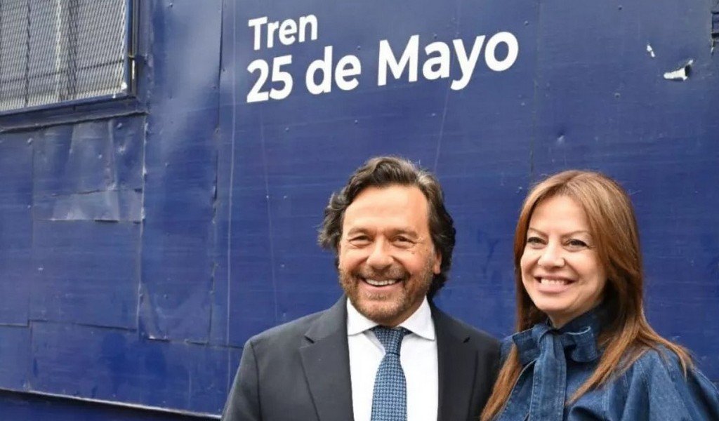 Sáenz y Pettovello pusieron en marcha el Tren 25 de Mayo en Salta: “Trabajamos juntos para acercar servicios a nuestra gente”