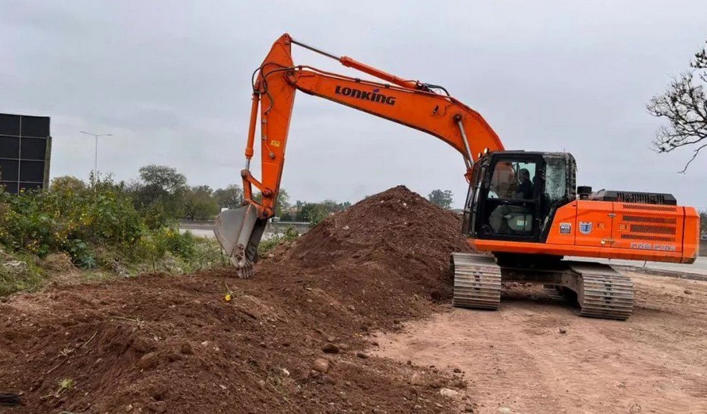 Los municipios salteños ejecutan tareas de limpieza y mantenimiento de canales urbanos