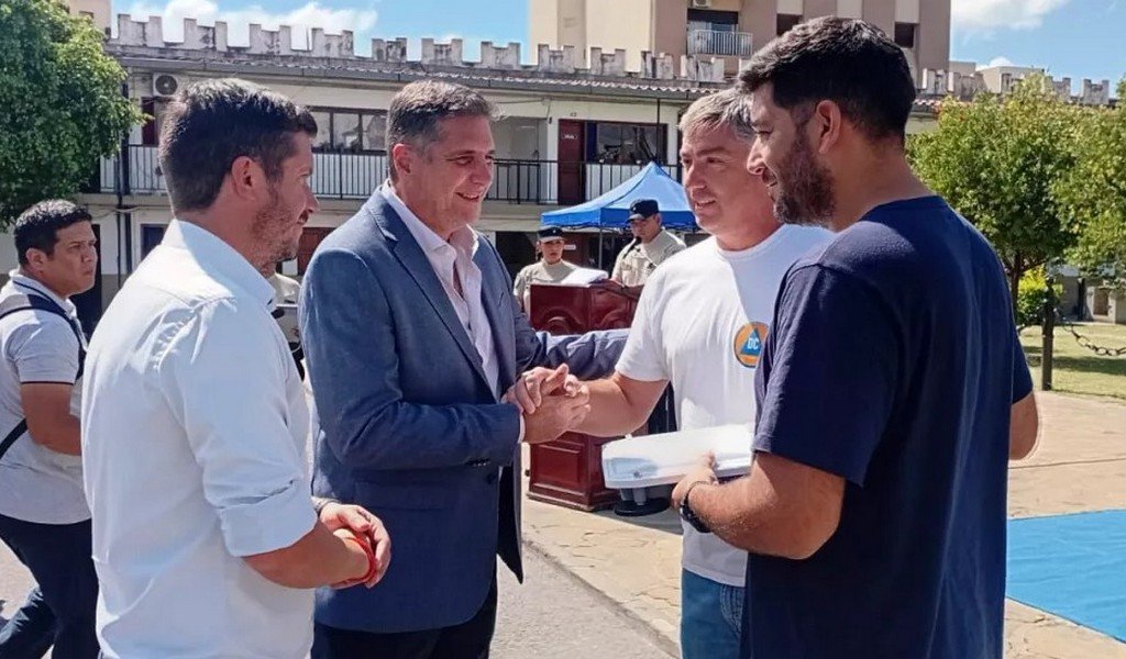 Incorporan tecnología al sistema de comunicación policial y de Defensa Civil