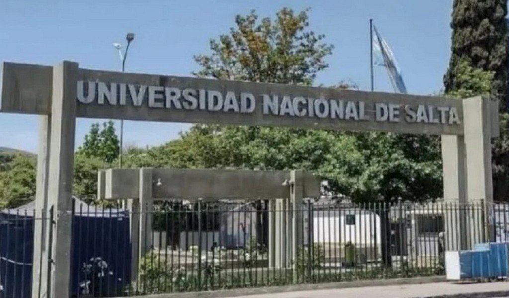 Docentes universitarios paran por 48 horas