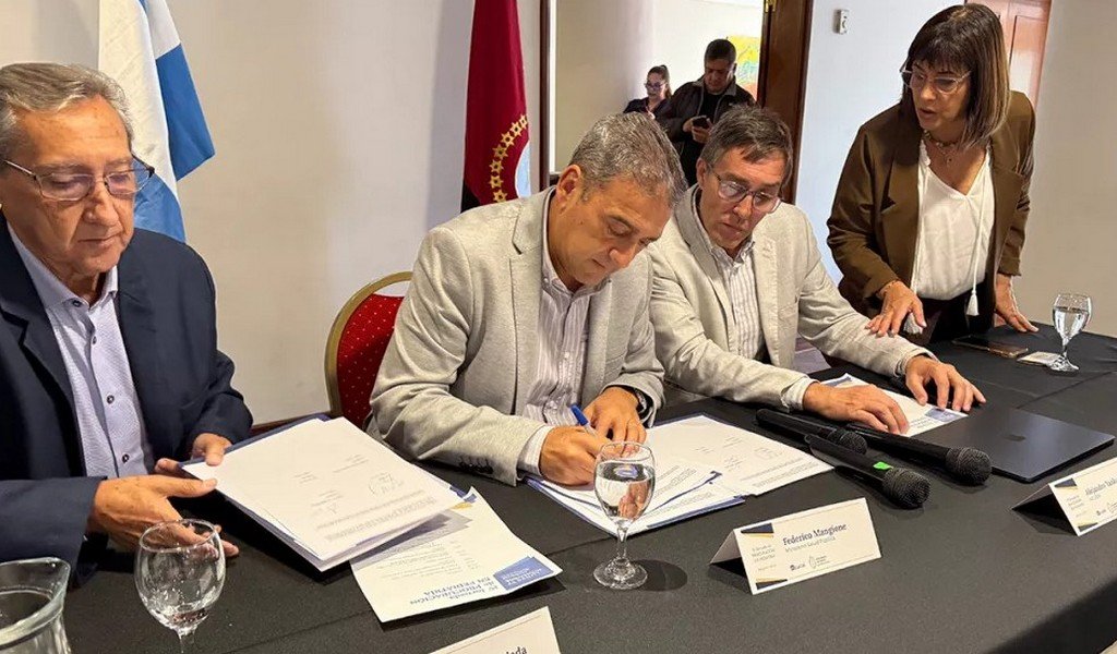 Salta garantiza trasplantes pediátricos y refuerza la prevención renal