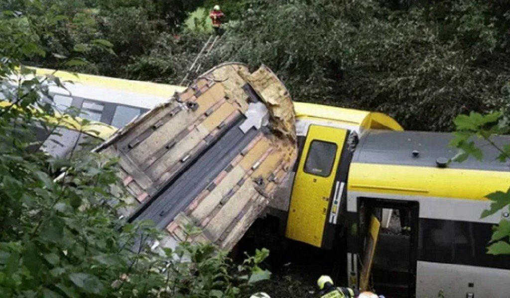 Un tren regional descarriló en el sur de Alemania