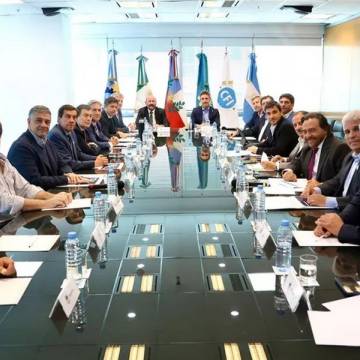 Sáenz participó de la cumbre de gobernadores en el Consejo Federal de Inversiones