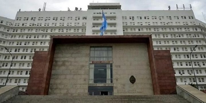 Denuncian corrupción en la Armada